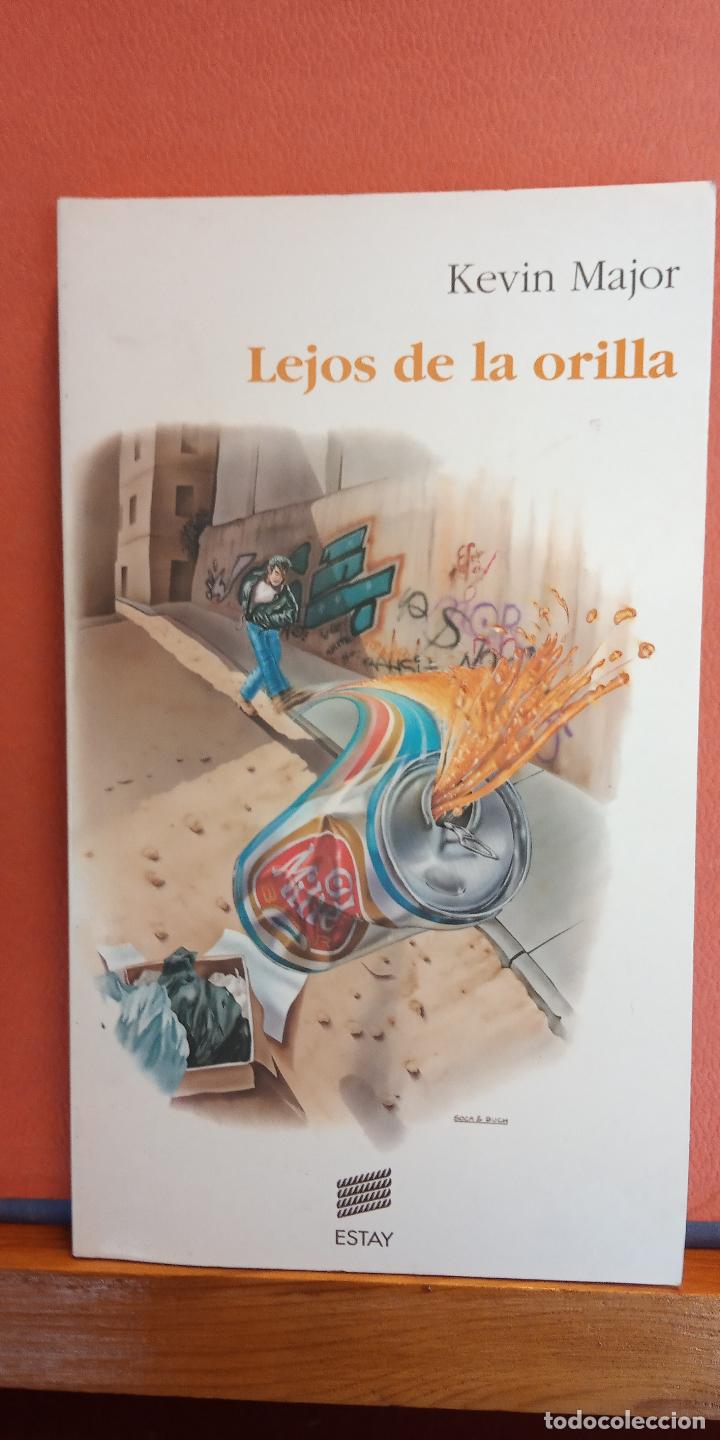 Libros de segunda mano: LEJOS DE LA ORILLA. KEVIN MAJOR. ESTAY. - Foto 1