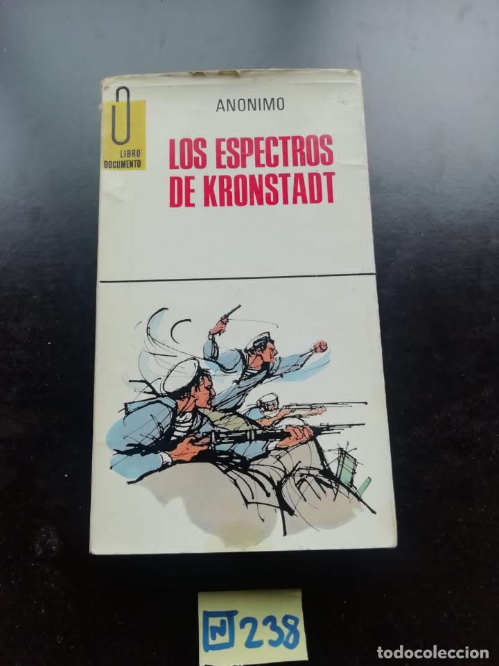 Libros de segunda mano: Los espectros de kronstadt - Foto 1