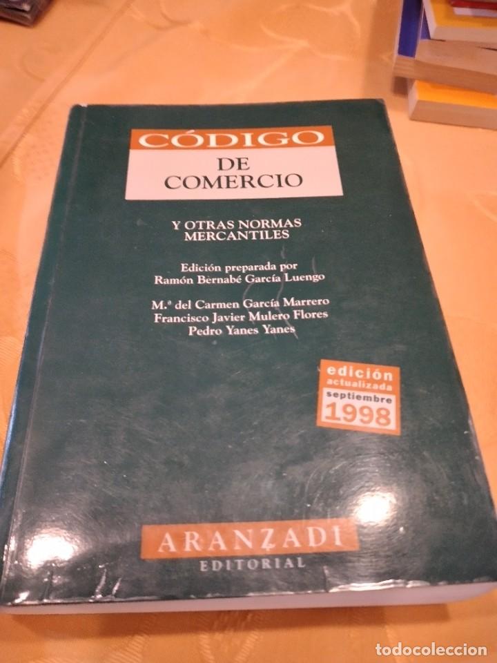 Libros de segunda mano: M-26 LIBRO CODIGO DE COMERCIO ARANZADI - Foto 1