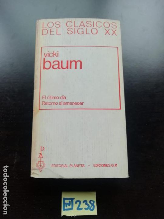 Libros de segunda mano: Los clasicos del siglo XX - Foto 1