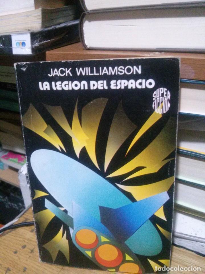 Libros de segunda mano: LA LEGI&Oacute;N DEL ESPACIO, JACK WILLIAMSON, ED. SUPER FICCION - Foto 1