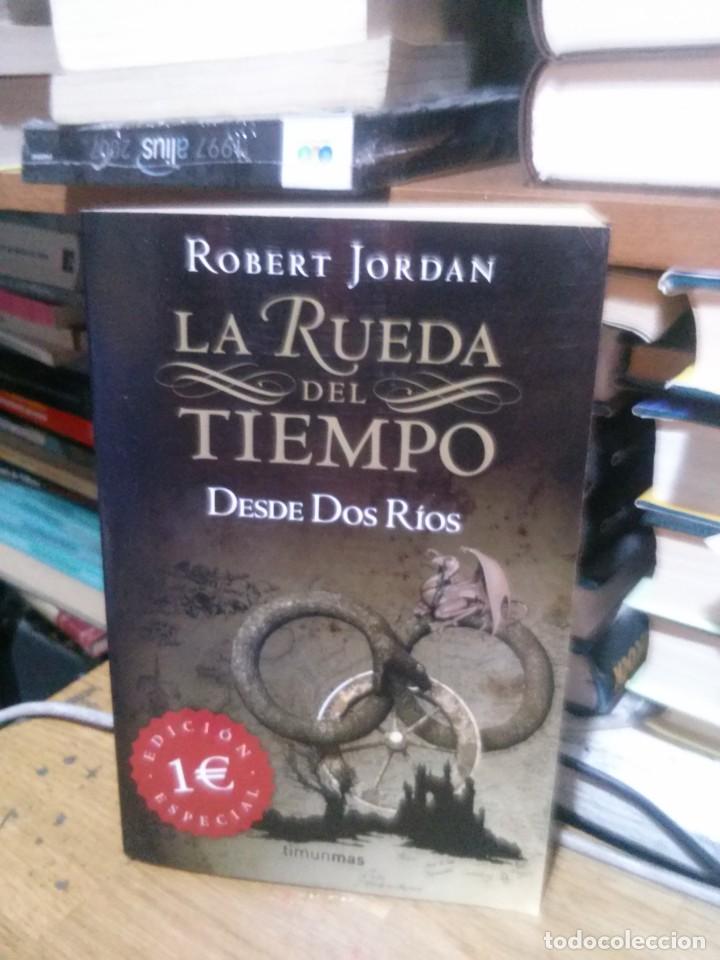 Libros de segunda mano: LA RUEDA DEL TIEMPO, ROBERT JORDAN, ED. TIMUNMAS - Foto 1