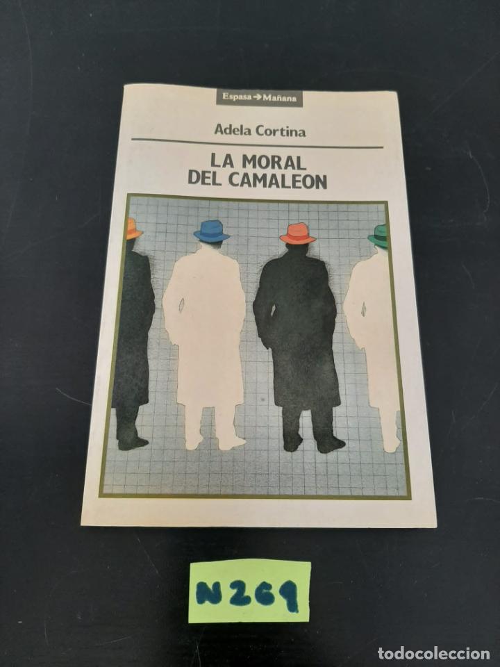 Libros de segunda mano: La moral del camaleon - Foto 1