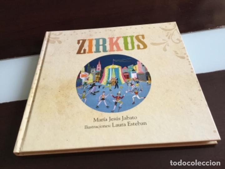Libros de segunda mano: Libro sobre el circo ZIRKUS - Foto 1