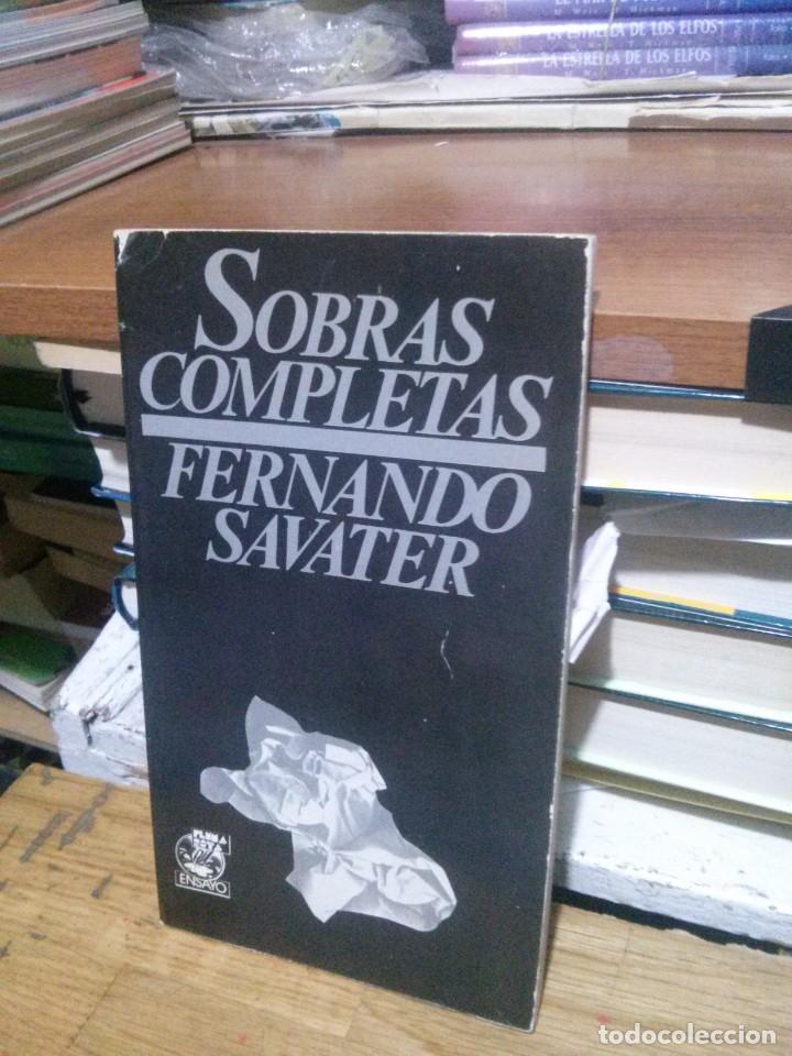 Libros de segunda mano: SOBRAS COMPLETAS, FERNANDO SAVATER, ED. PLUMA ROTA - Foto 1