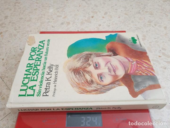 Libros de segunda mano: LUCHAR POR LA ESPERANZA.- PETRA K KELLY - Foto 2