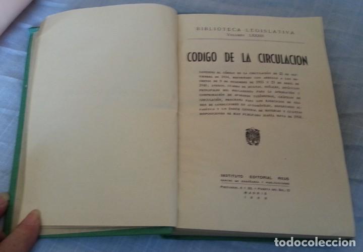 Libros de segunda mano: Libro. C&oacute;digo de la Circulaci&oacute;n. A&ntilde;o 1958. - Foto 2