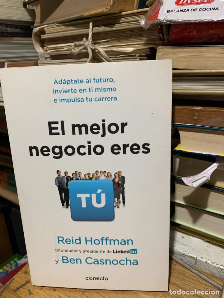 Libros de segunda mano: EL MEJOR NEGOCIO ERES TU, REID HOFFMAN BEN CASNOCHA, ED. CONECTA - Foto 1