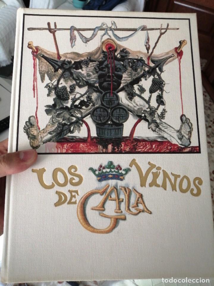 Libros de segunda mano: Los vinos de Gala. Ilustraciones de Dal&iacute; - Foto 2