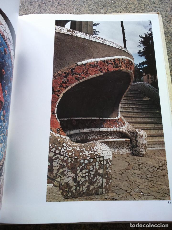 Libros de segunda mano: ANTONI GAUDI -- LARA V. MASINI -- CIRCULO 1972 -- - Foto 2