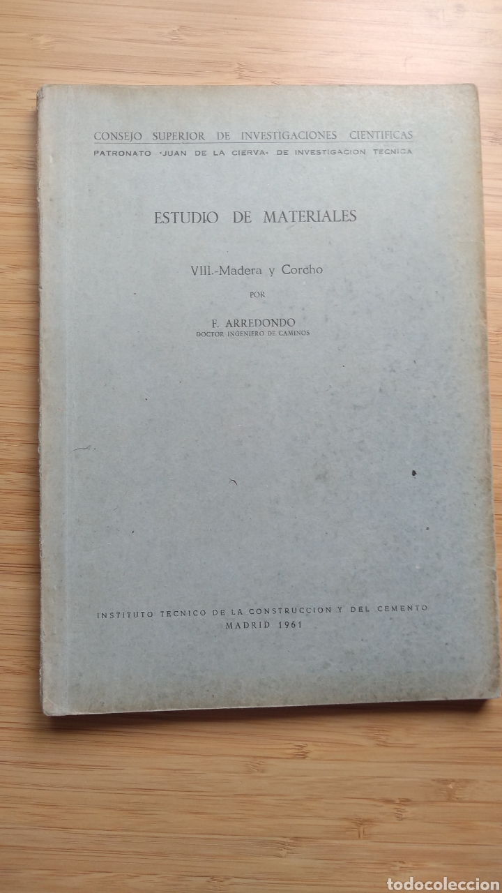 Libros de segunda mano: Estudio de materiales. 8 - Madera y corcho - F. Arredondo - Foto 1