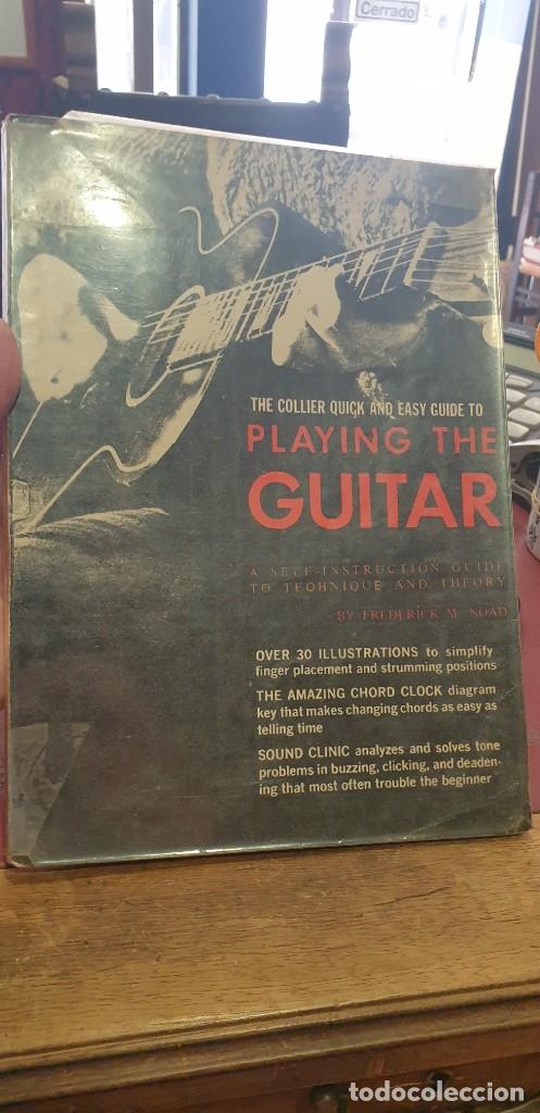 Libros de segunda mano: Libro tocando la guitarra a&ntilde;o 1968 en ingles - Foto 1
