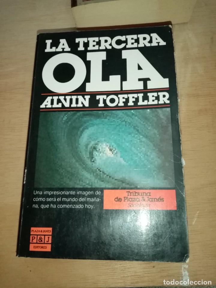 Libros de segunda mano: LA TERCERA OLA. ALVIN TOFFLER. EST25B3 - Foto 1