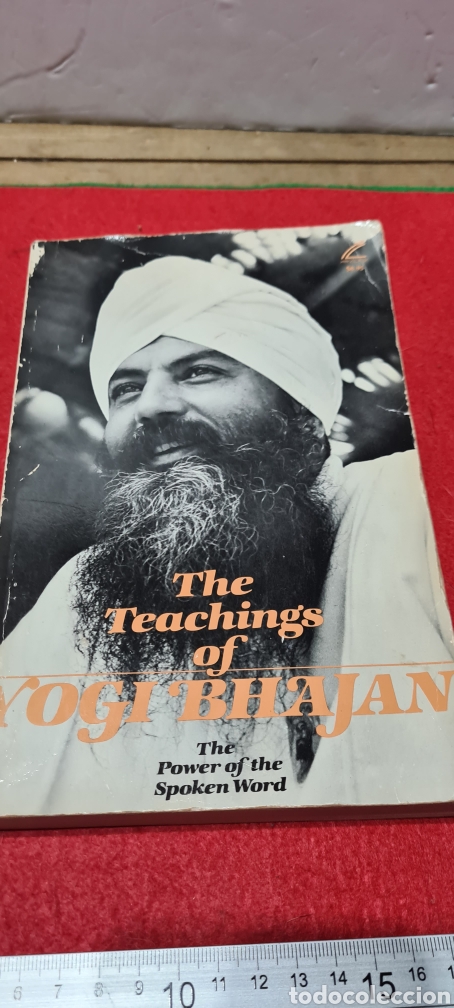 Livres d'occasion: The Teachings of Yogi Bajan. The poner of the spoken World.