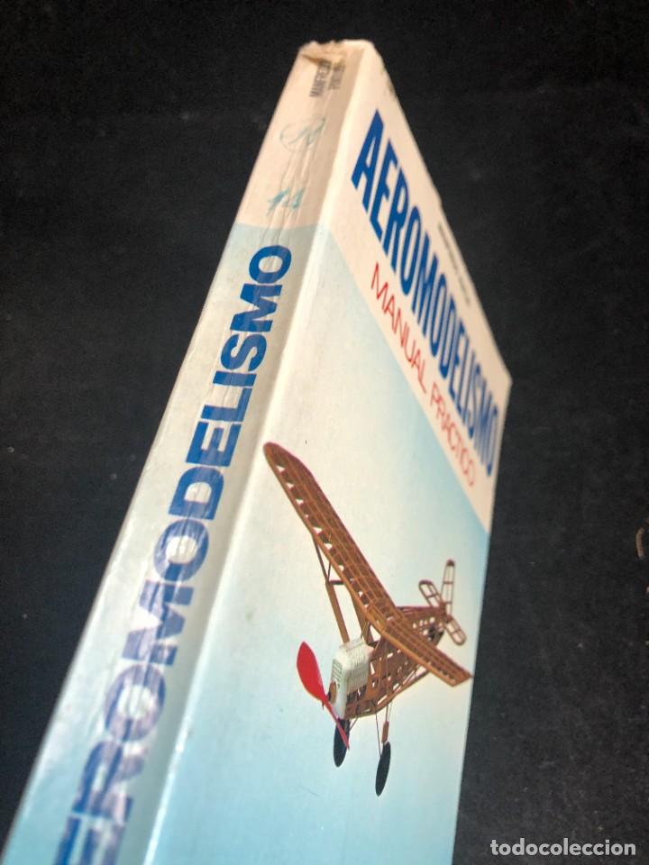 Libros de segunda mano: AEROMODELISMO. MANUAL PR&Aacute;CTICO. MANFREDO PINTUS. Editorial de Vecchi 1975 - Foto 2