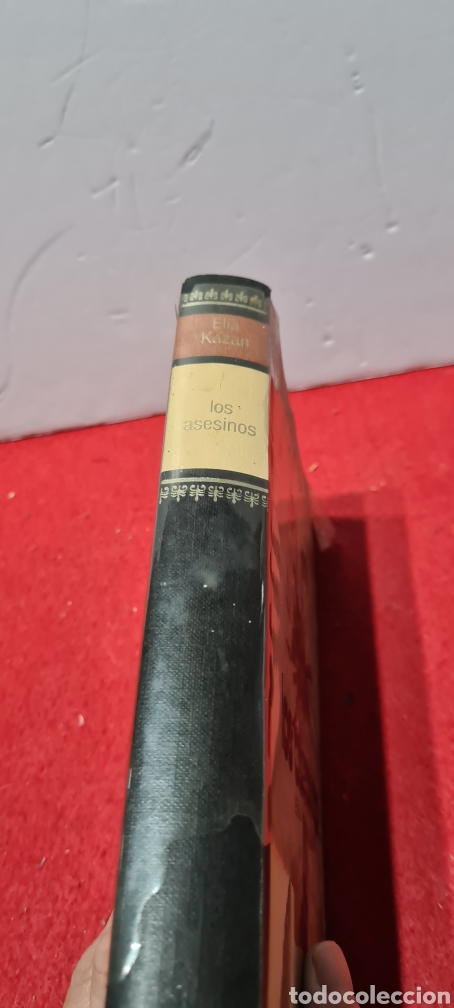 Libros de segunda mano: Los Asesinos. Elia Kazan. C&iacute;rculo de Lectores. - Foto 2