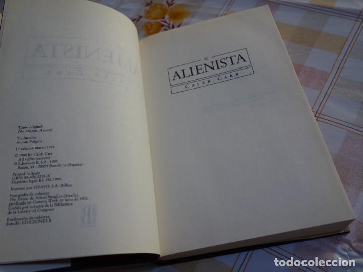 Libros de segunda mano: EL ALIENISTA. CALEB CARR. NOVELA. - Foto 4