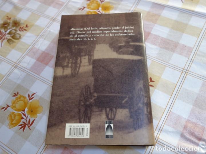 Libros de segunda mano: EL ALIENISTA. CALEB CARR. NOVELA. - Foto 8