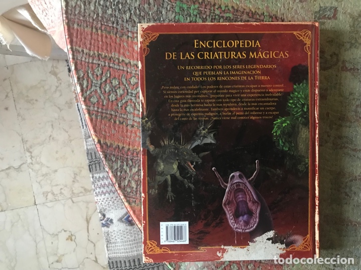 Libros de segunda mano: Enciclopedia de las criaturas m&aacute;gicas. Julia Bruce - Foto 3