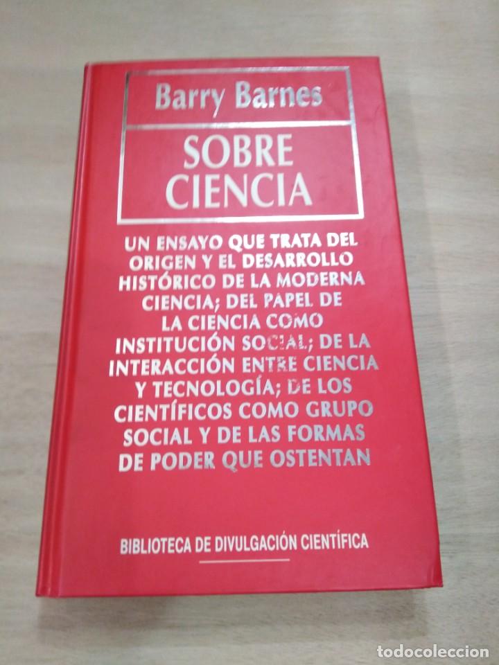 Libros de segunda mano: Sobre ciencia - Barry Barnes - Foto 1