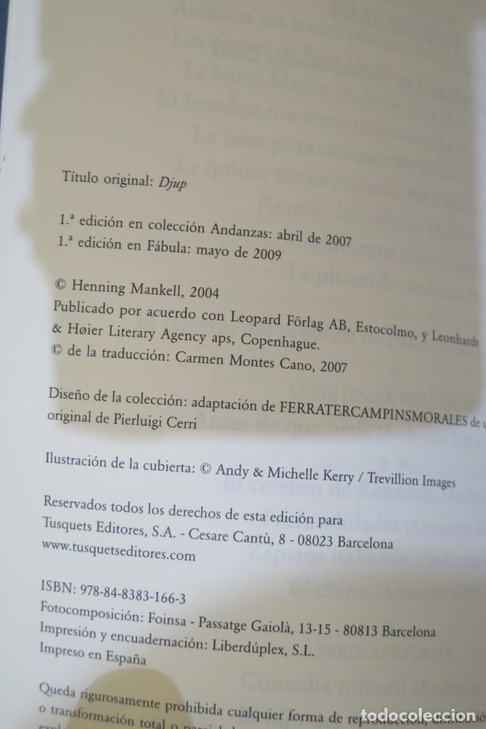 Libros de segunda mano: 2009.- PROFUNDIDADES. HENNING MANKELL. - Foto 3