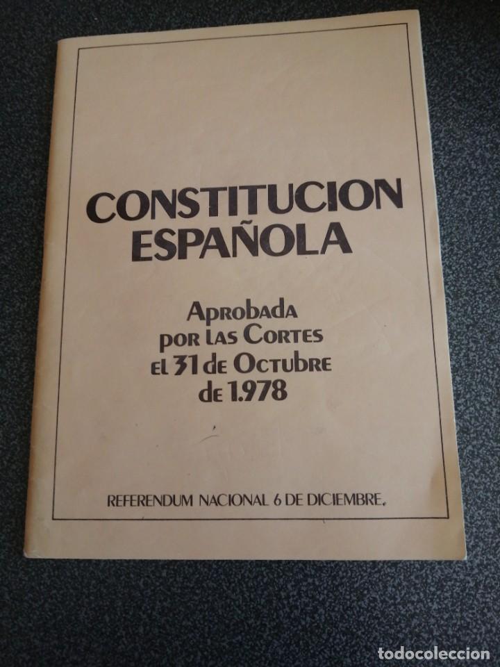 Libros de segunda mano: Libro CONSTITUCION ESPA&Ntilde;OLA a&ntilde;o 1978 REFERENDUM - Foto 1