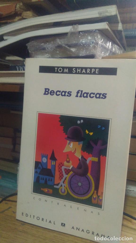 Libros de segunda mano: BECAS FLACAS, TOMO SHARPE, ED. ANAGRAMA - Foto 1