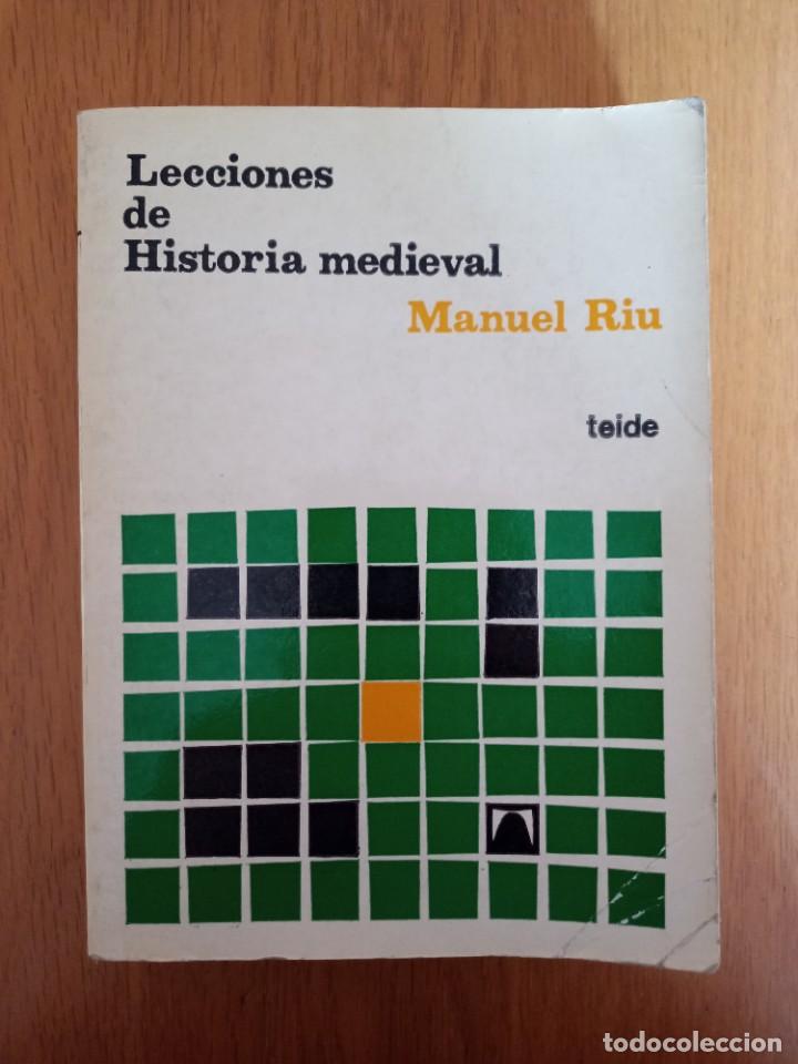 Libros de segunda mano: Lecciones de Historia medieval. Manuel Riu. Editorial Teide - Foto 1