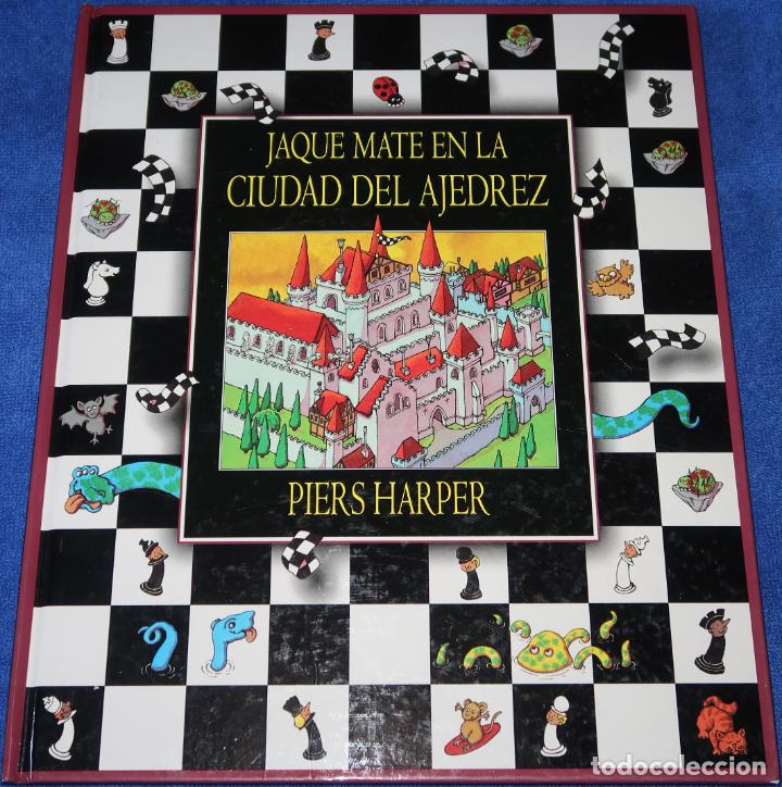 Libros de segunda mano: Jaque Mate en la ciudad del ajedrez - Piers Harper - C&iacute;rculo de Lectores (2000) - Foto 1