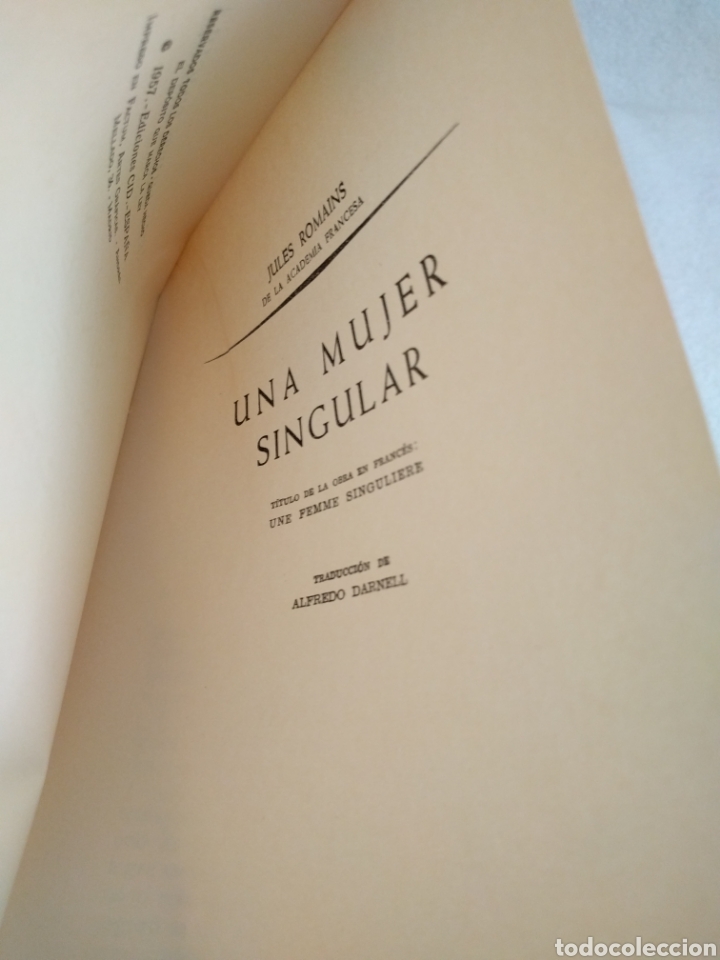 Libros de segunda mano: Una mujer singular jules romains ediciones Cid. - Foto 2