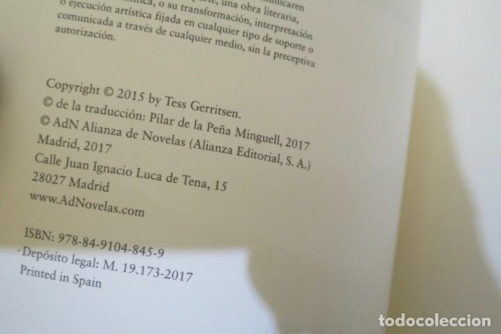 Libros de segunda mano: 2017.- INCENDIO. GERRITSEN - Foto 2