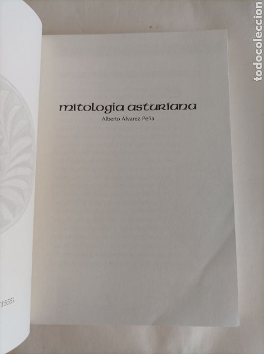Libros de segunda mano: Mitolog&iacute;a asturiana / Alberto &Aacute;lvarez Pe&ntilde;a - Foto 2