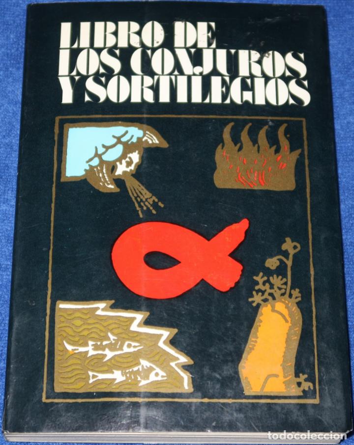 Libros de segunda mano: Libro de conjuros y sortilegios - J.P.Abraham - ATE (1974) - Foto 1
