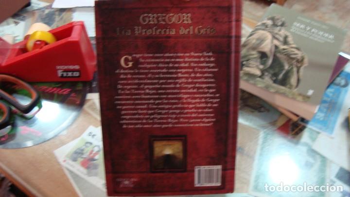 Libros de segunda mano: Gregor. La profec&iacute;a del gris. Suzanne Collins. - Foto 2