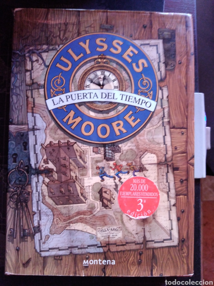 Libros de segunda mano: La puerta del tiempo Ulysses Moore Montena - Foto 1