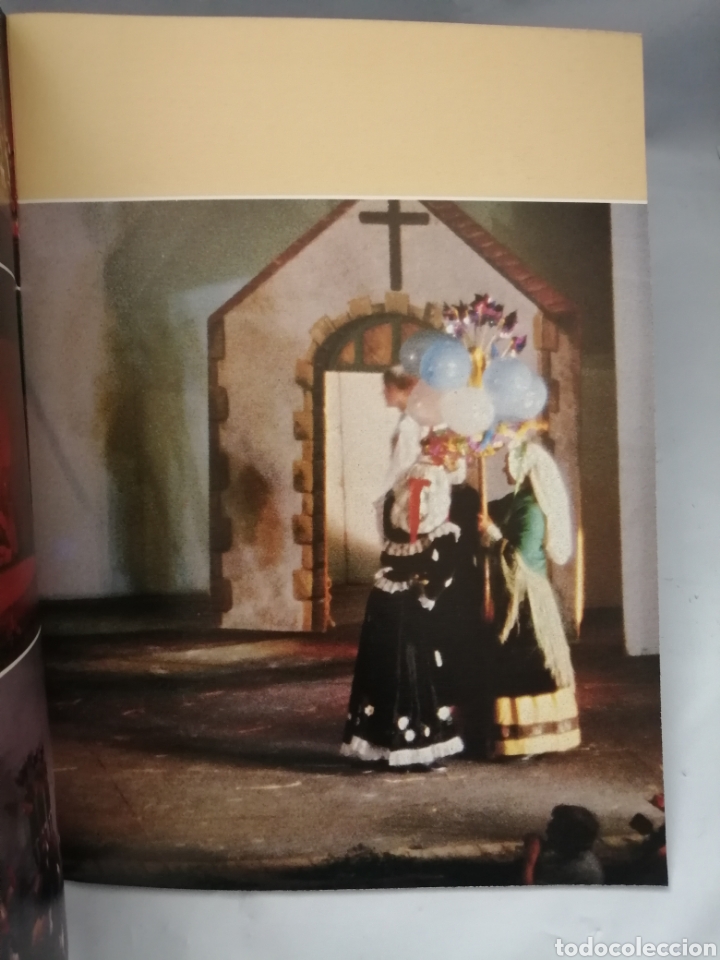 Libros de segunda mano: BALLET GALLEGO REY DE VIANA (TEXTO EN ESPA&Ntilde;OL, FRANC&Eacute;S E INGL&Eacute;S) - Foto 6