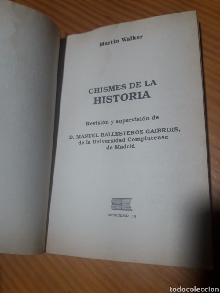 Libros de segunda mano: Chismes de la historia Edicomunicacion Martin Walker - Foto 2