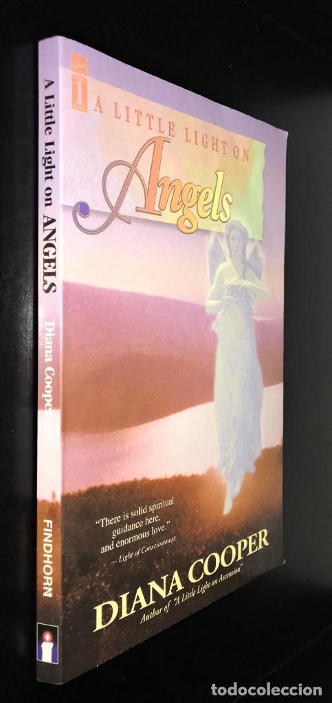 Libros de segunda mano: A Little Light on Angels de Diana Cooper - Foto 6