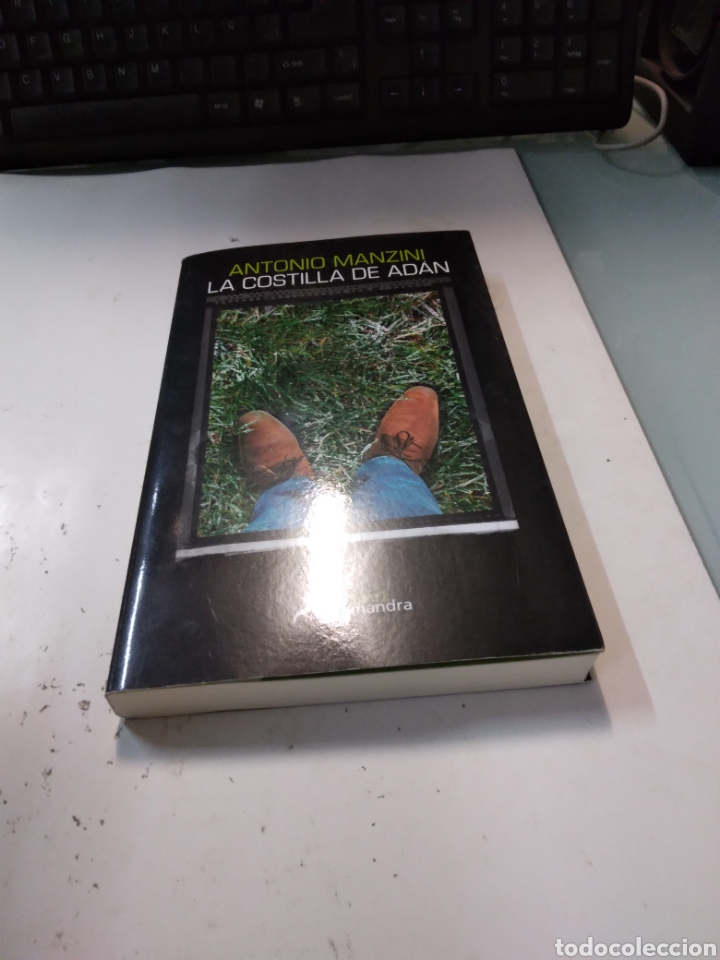 Libros de segunda mano: Antonio Manzini, La costilla de Adan, Salamandra - Foto 1