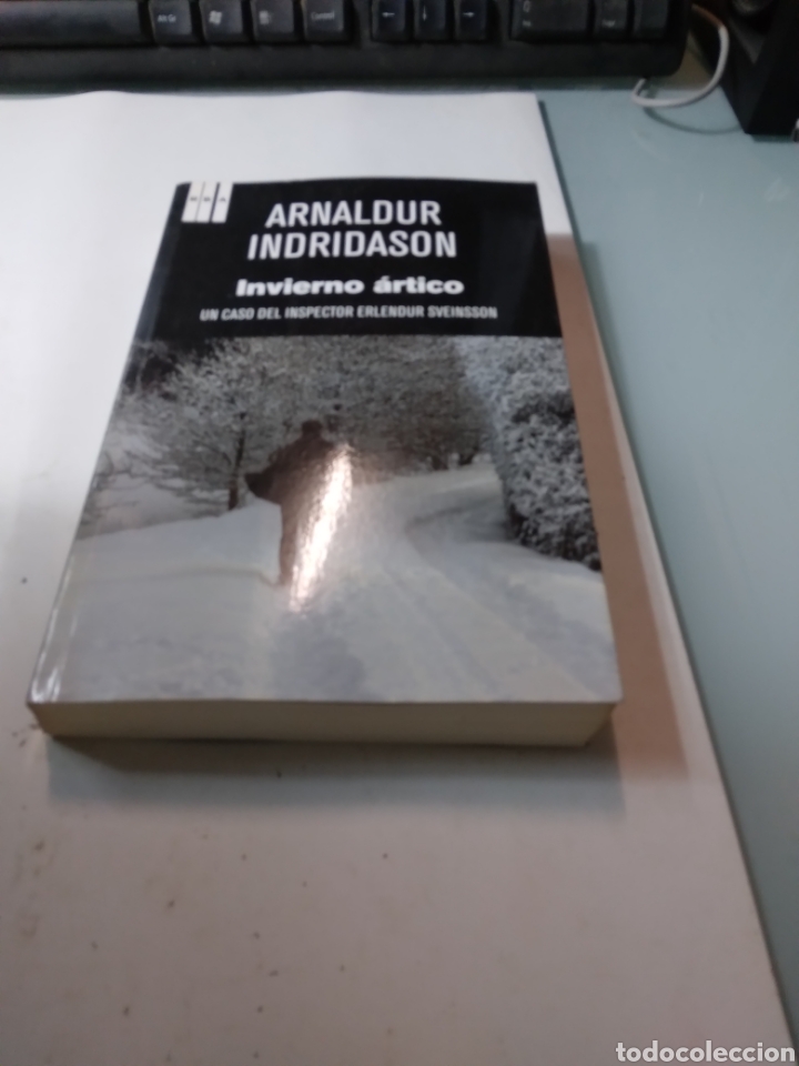Libros de segunda mano: Arnaldur Indridason, Invierno Artico,RBA - Foto 1