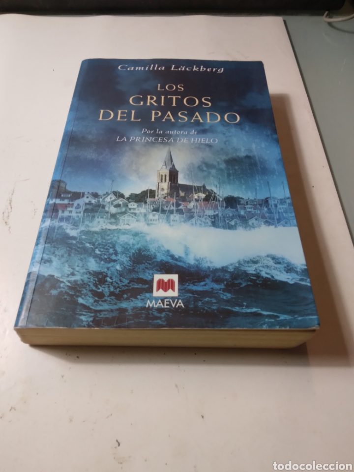Libros de segunda mano: Camilla Lackberg,Los gritos del pasado,MAEVA - Foto 1