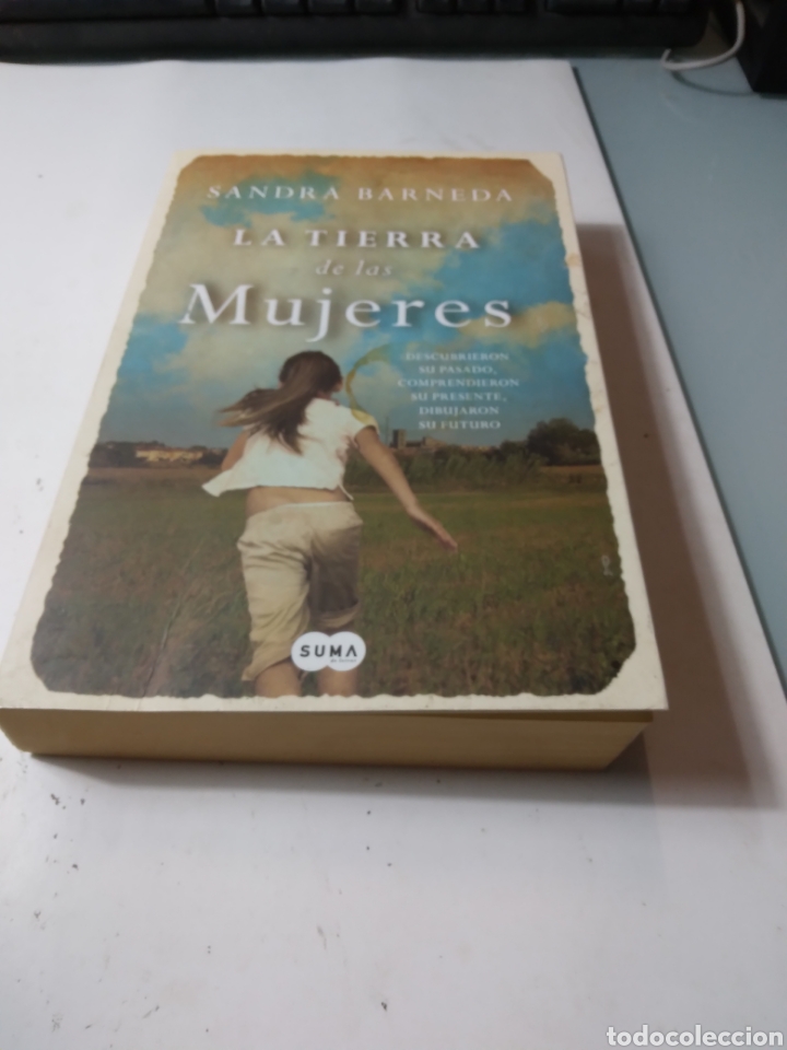 Libros de segunda mano: Sandra Barneda, La tierra de las mujeres,SUMA - Foto 1