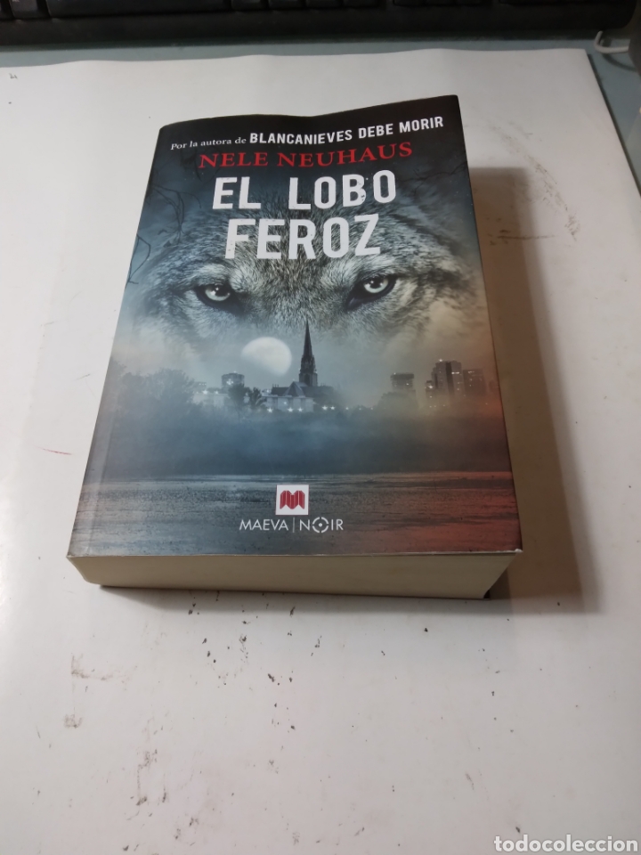 Libros de segunda mano: Nele Neuhaus,El lobo feroz,MAEVA - Foto 1