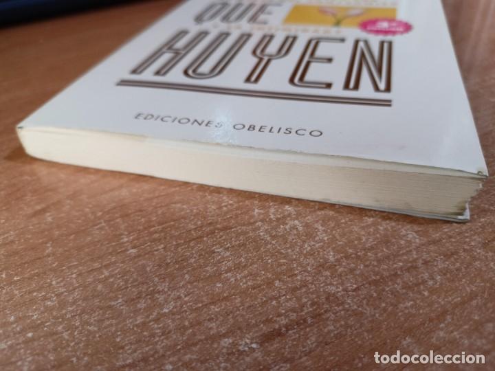 Libros de segunda mano: Hombres que huyen - John Lee - Foto 3