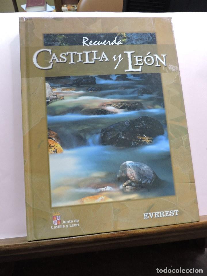 Libros de segunda mano: Recuerda Castilla y Le&oacute;n. Edici&oacute;n biling&uuml;e espa&ntilde;ol-ingl&eacute;s. Everest - Foto 1