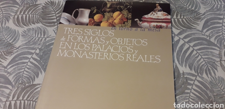 Libros de segunda mano: TRES SIGLOS DE FORMAS Y OBJETOS EN LOS PALACIOS Y MONASTERIOS REALES, - Foto 1