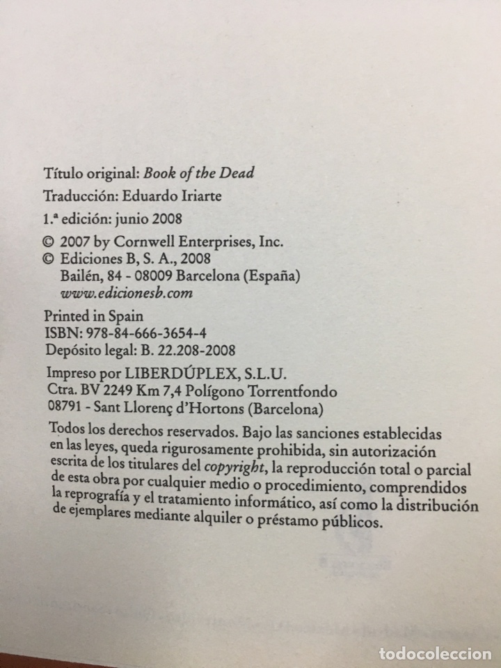 Libros de segunda mano: PATRICIA CORNWELL. EL LIBRO DE LOS MUERTOS - TAPA DURA - Foto 2