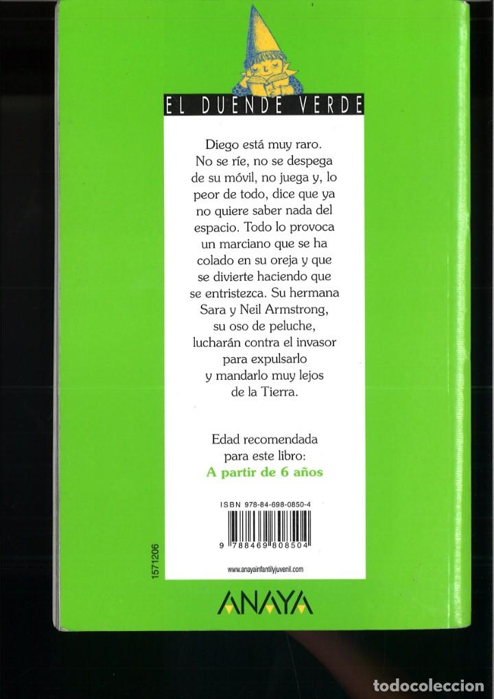Libros de segunda mano: UN MARCIANO EN LA OREJA. Isabel Jij&oacute;n - Foto 2