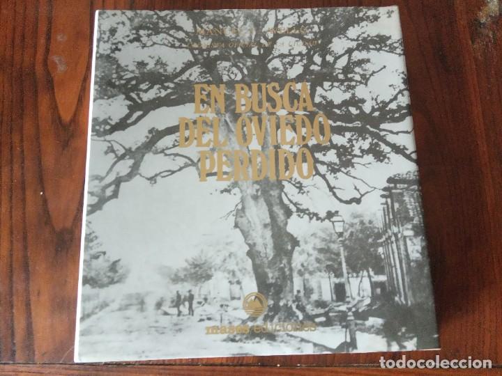 Libros de segunda mano: En busca del oviedo perdido / Manuel F. Avello. - Foto 1