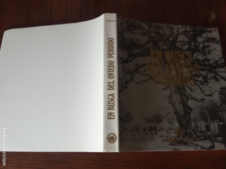 Libros de segunda mano: En busca del oviedo perdido / Manuel F. Avello. - Foto 2